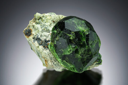 ADMC017 Andradite