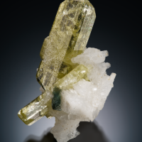 CA046 Brazilianite