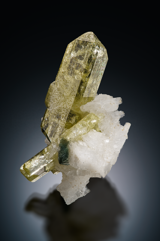 CA046 Brazilianite
